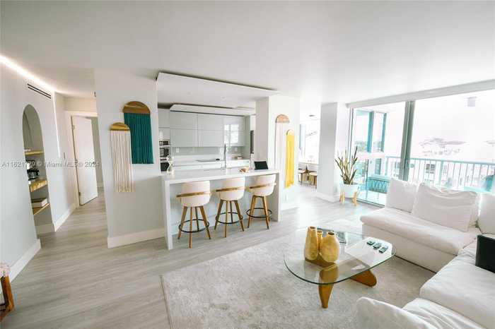 photo 1: 2655 Collins Ave Unit 802, Miami Beach FL 33140