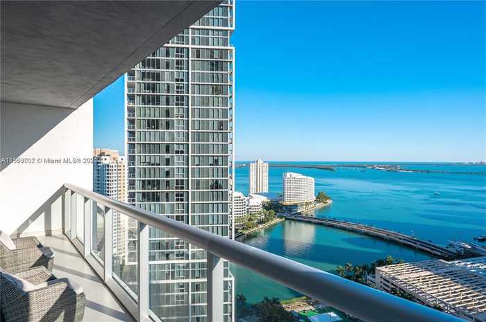 photo 1: 485 Brickell Ave Unit 3109, Miami FL 33131