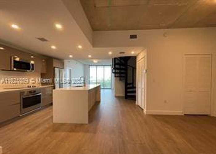 photo 1: 13800 Highland Dr Unit PH8, North Miami Beach FL 33181