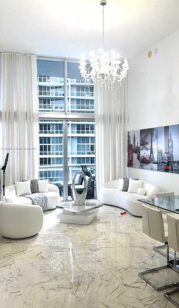 photo 2: 475 Brickell Ave Unit 2209, Miami FL 33131