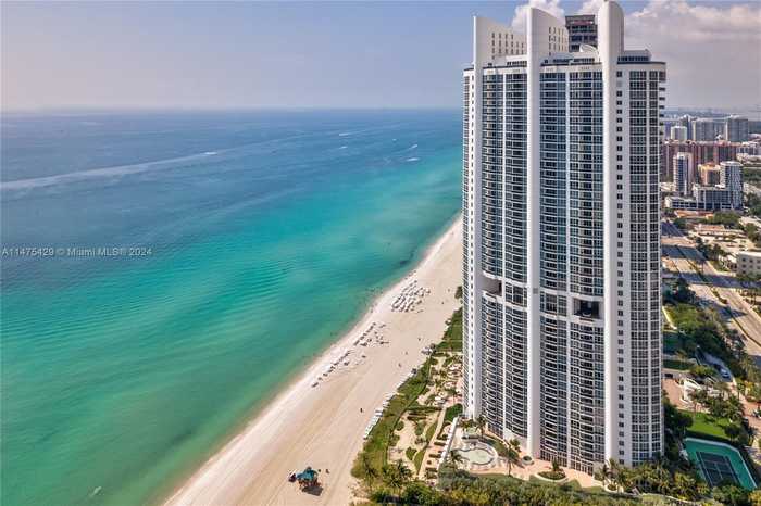 photo 1: 18201 Collins Ave Unit 1905, Sunny Isles Beach FL 33160