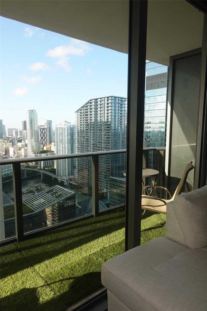 photo 15: 55 SW 9th St Unit 3810, Miami FL 33130