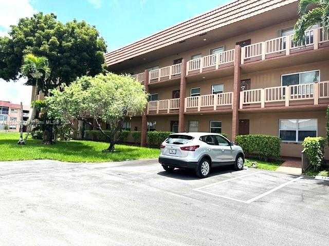 photo 1: 9660 Sunrise Lakes Blvd Unit 103, Sunrise FL 33322