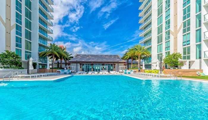 photo 19: 300 Sunny Isles Blvd Unit 4-1701, Sunny Isles Beach FL 33160