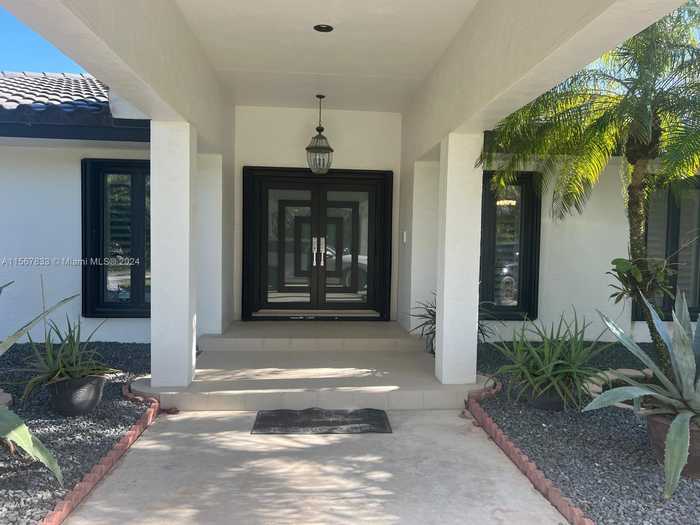 photo 2: 16750 SW 160th St, Miami FL 33187