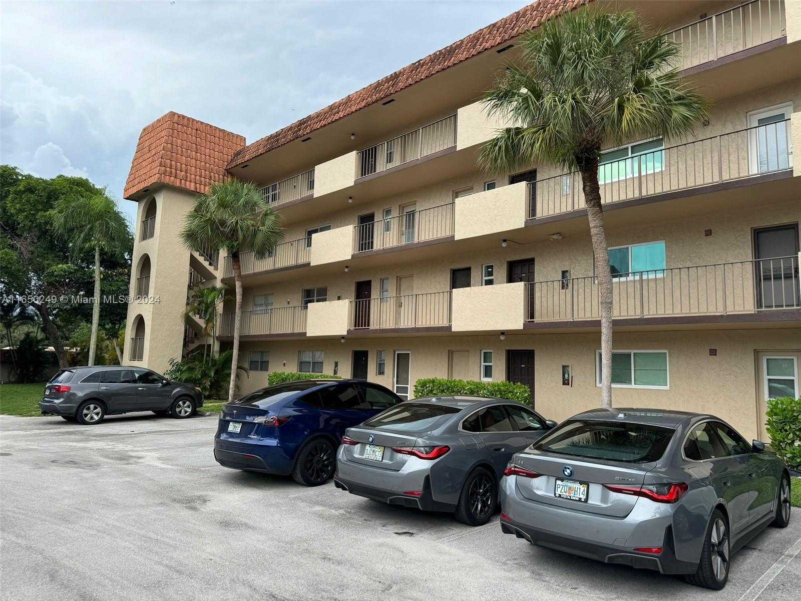 photo 1: 6200 S Falls Cir Dr Unit 411, Lauderhill FL 33319