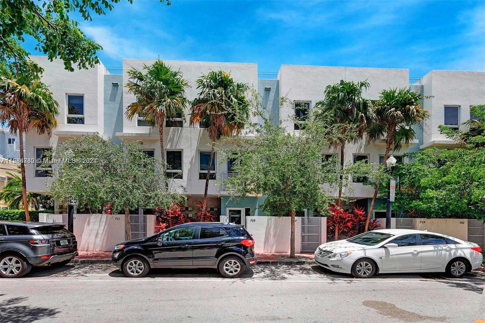 photo 1: 709 2nd St Unit 5, Miami Beach FL 33139