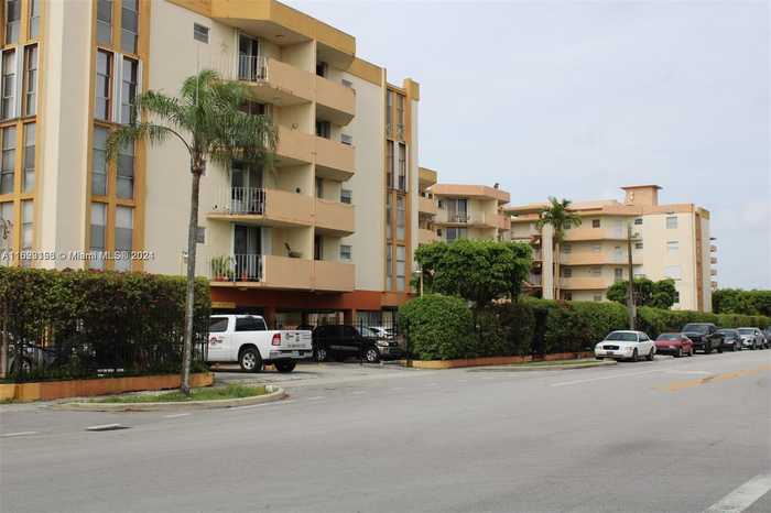 photo 1: 1750 W 46th St Unit 433, Hialeah FL 33012