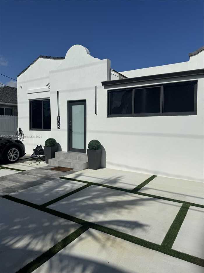 photo 1: 128 NW 26th Ave, Miami FL 33125