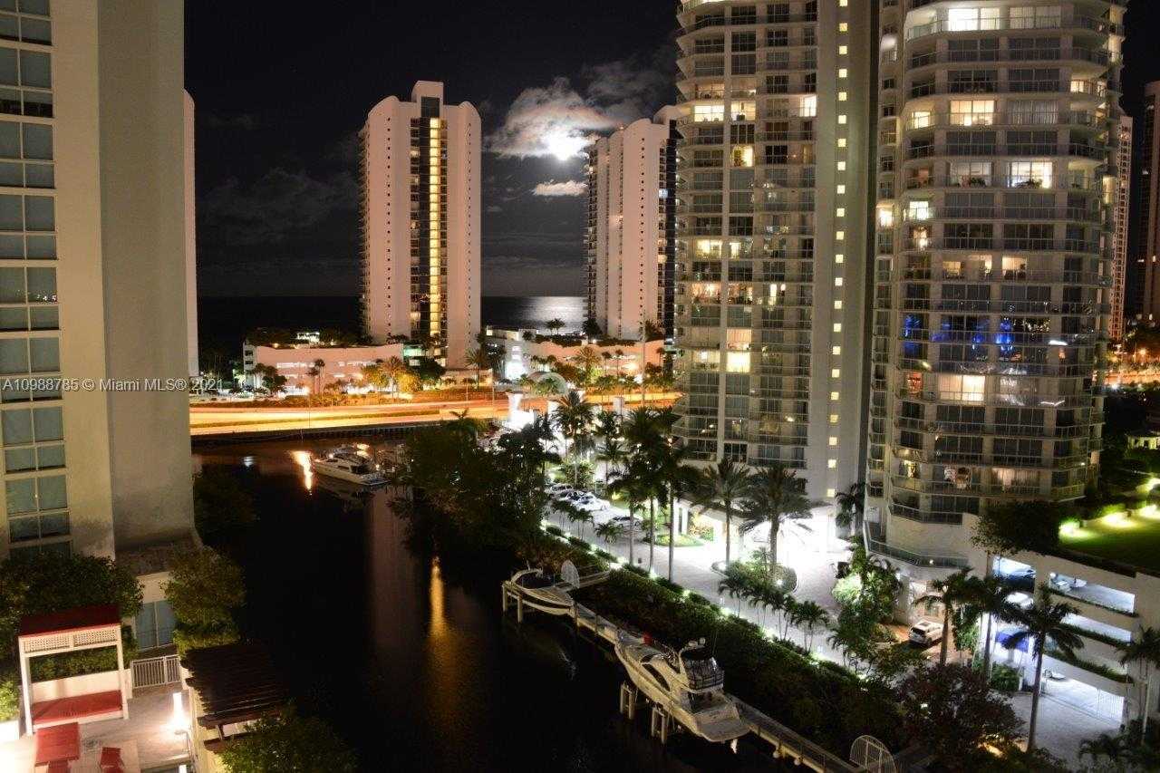 photo 3: 250 Sunny Isles BLVD Unit 3-1005, Sunny Isles Beach FL 33160