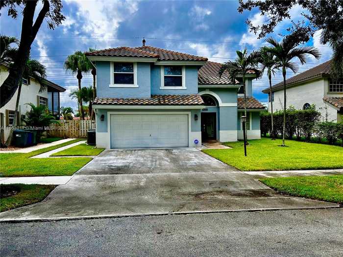 photo 2: 11030 Springfield Pl, Cooper City FL 33026