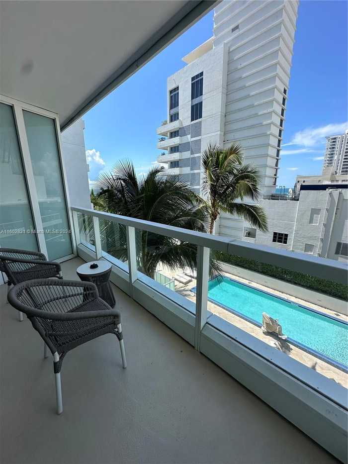 photo 9: 4391 Collins Ave Unit 816, Miami Beach FL 33140