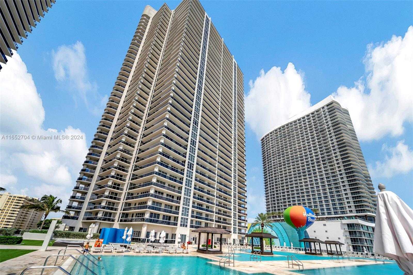 photo 3: 1830 S Ocean Dr Unit 3609, Hallandale Beach FL 33009