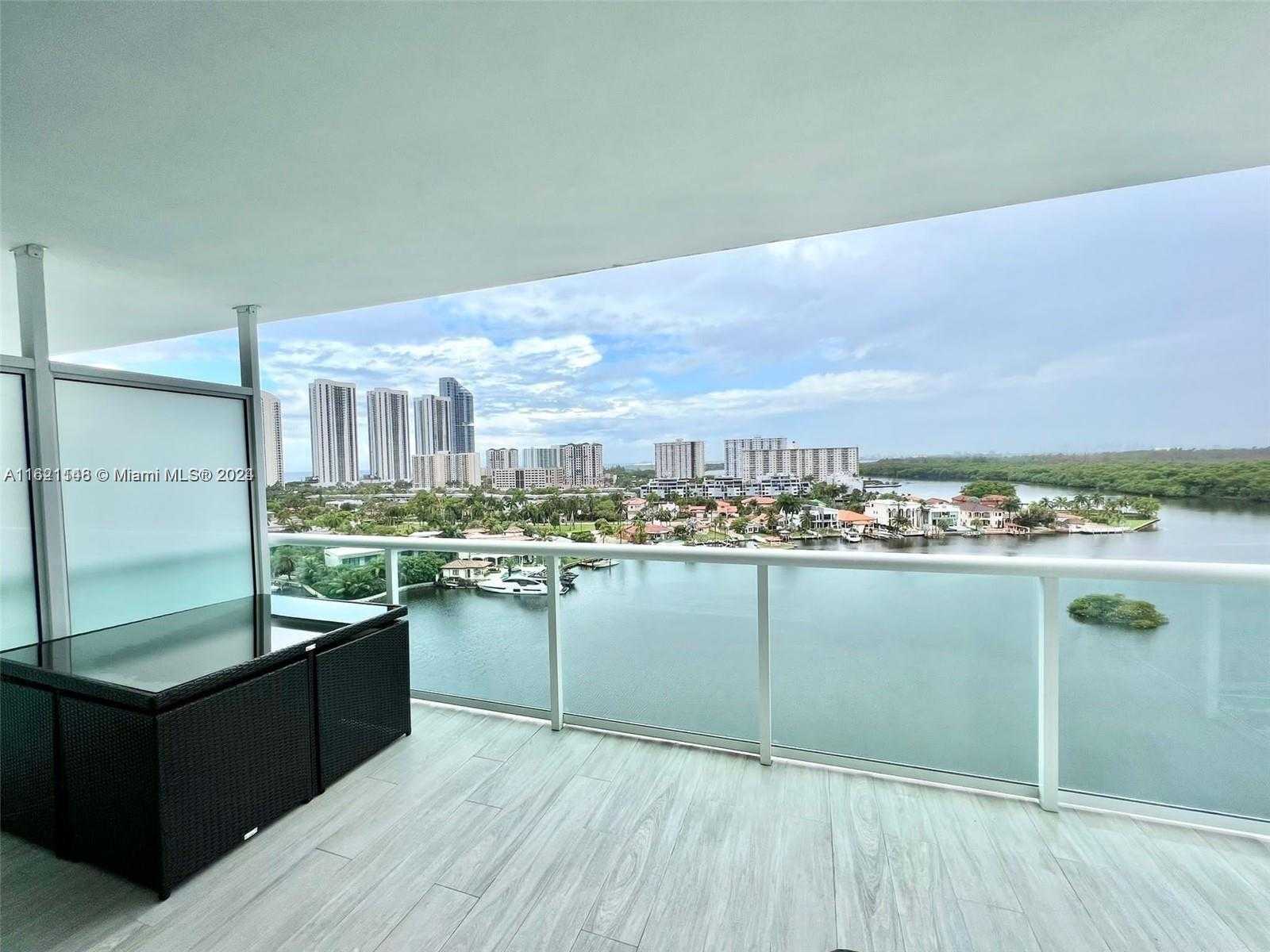 photo 2: 400 Sunny Isles Blvd Unit 1115, Sunny Isles Beach FL 33160