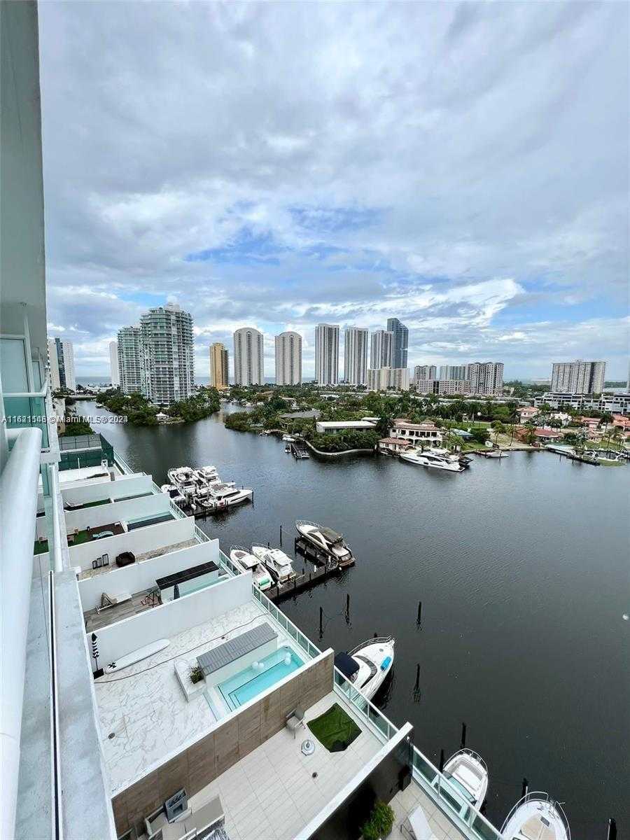 photo 3: 400 Sunny Isles Blvd Unit 1115, Sunny Isles Beach FL 33160