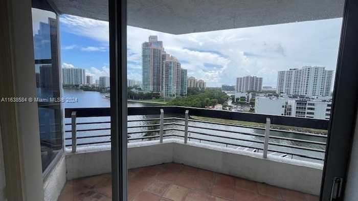 photo 2: 3530 Mystic Pointe Dr Unit 802, Aventura FL 33180