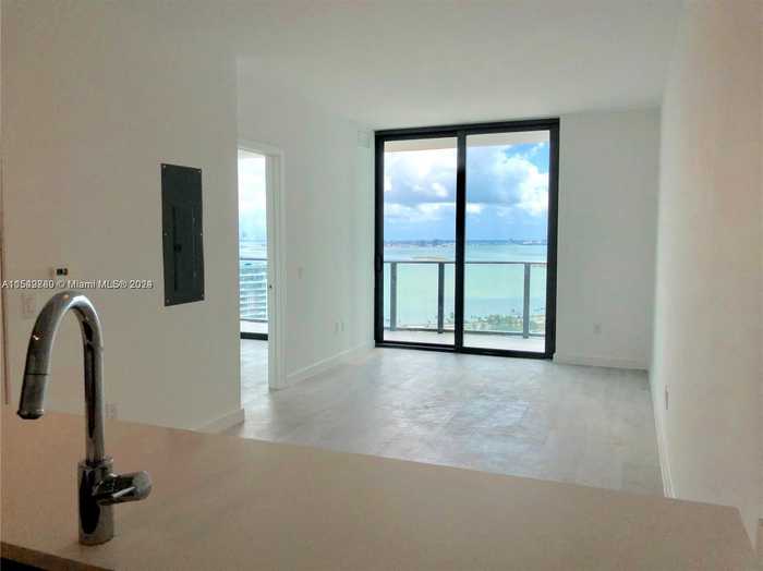 photo 2: 501 NE 31st St Unit 3004, Miami FL 33137