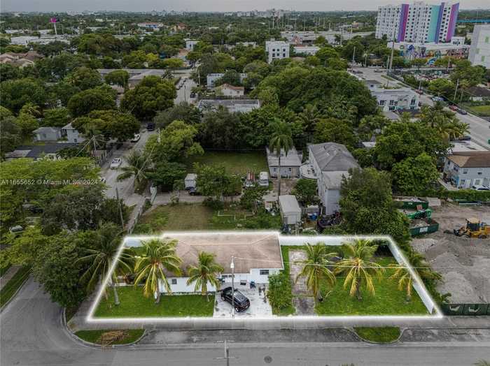 photo 1: 301 NW 34th St, Miami FL 33127