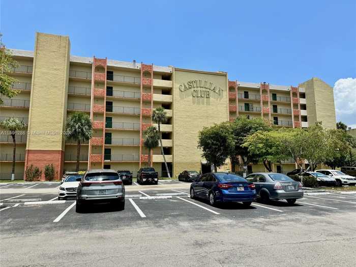 photo 2: 9455 W Flagler St Unit C507, Miami FL 33174