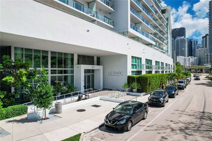 photo 2: 1600 SW 1st Ave Unit 1202, Miami FL 33129