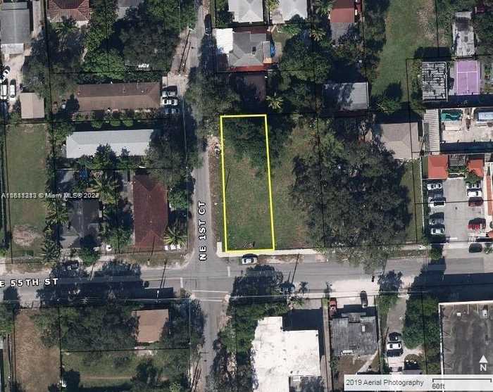 photo 1: 163 NE 55th St, Miami FL 33137