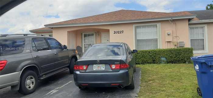 photo 1: Unit 20227, Miami Gardens FL 33056