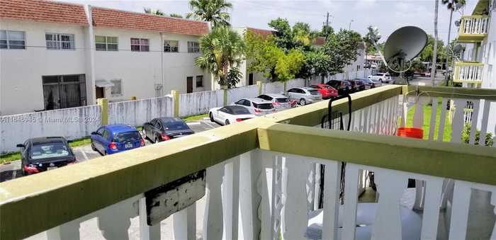 photo 32: 15205 NE 6th Ave Unit D204, Miami FL 33162