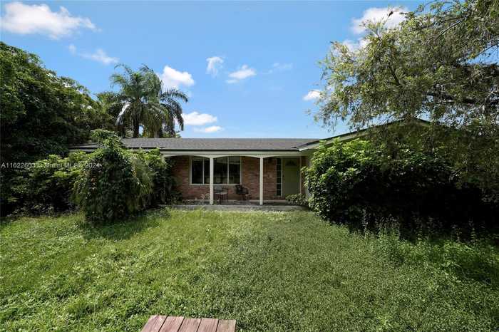 photo 2: 23100 SW 192nd Ave, Miami FL 33170