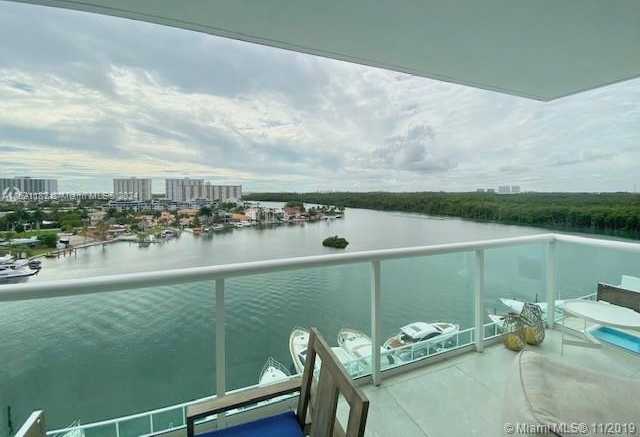 photo 3: 400 Sunny Isles Blvd Unit 915, Sunny Isles Beach FL 33160