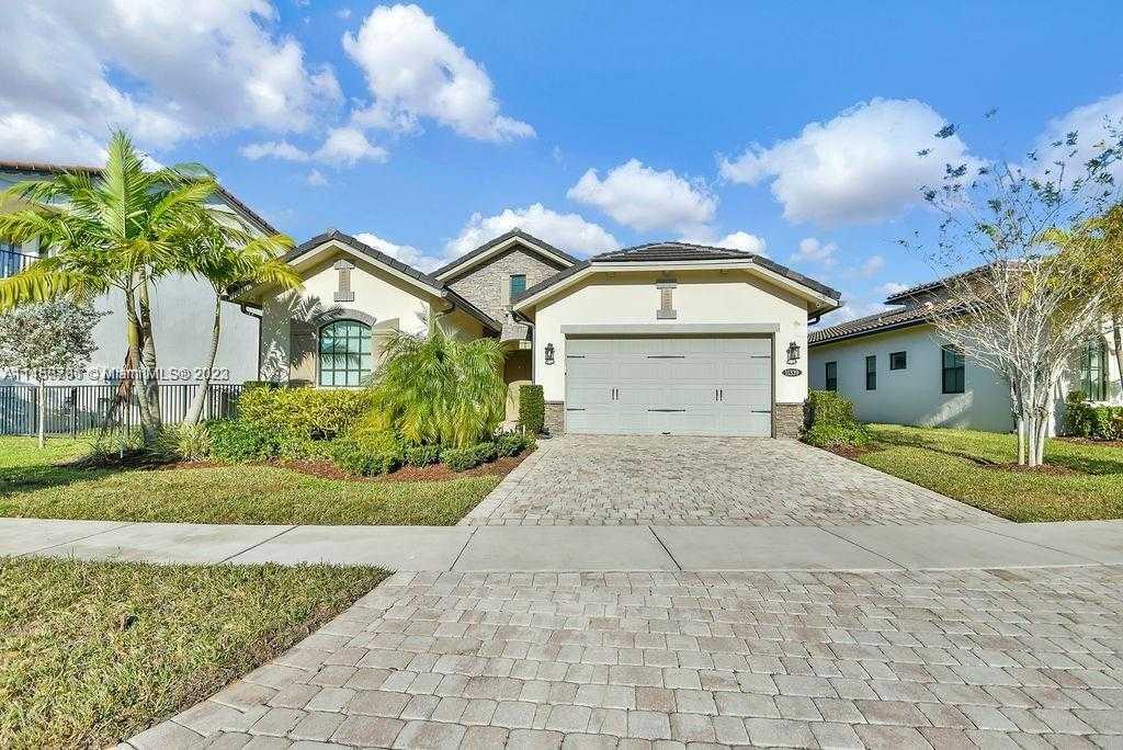 photo 3: 11339 SW 12th St, Pembroke Pines FL 33025