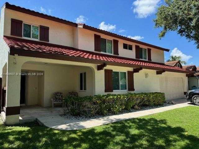 photo 2: 2690 S Bridge Rd, Cooper City FL 33026