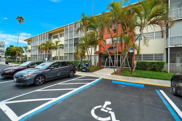 photo 14: 16800 NE 15 AV Unit 106, North Miami Beach FL 33162