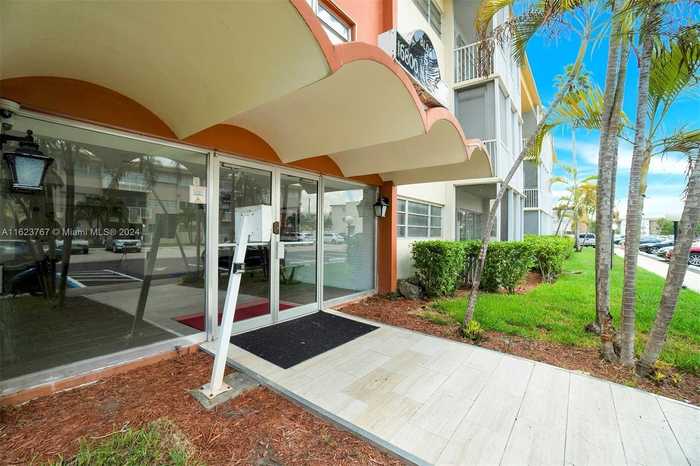 photo 2: 16800 NE 15 AV Unit 106, North Miami Beach FL 33162