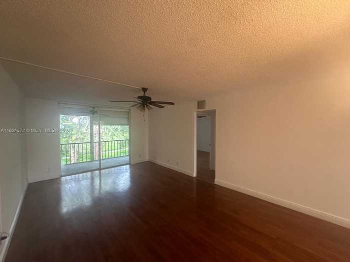 photo 1: 2571 Aragon Blvd Unit 314, Sunrise FL 33322