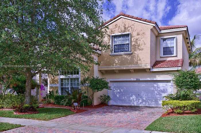 photo 2: 1954 NW 74th Way, Pembroke Pines FL 33024