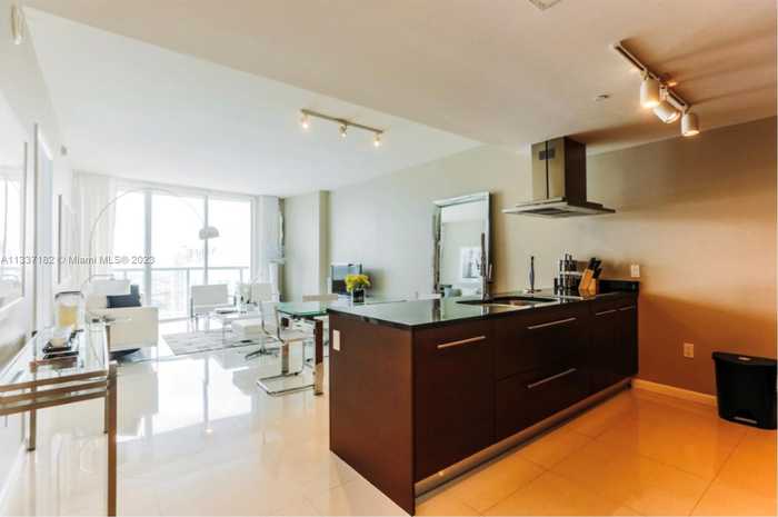 photo 1: 485 Brickell Ave Unit 4507, Miami FL 33131