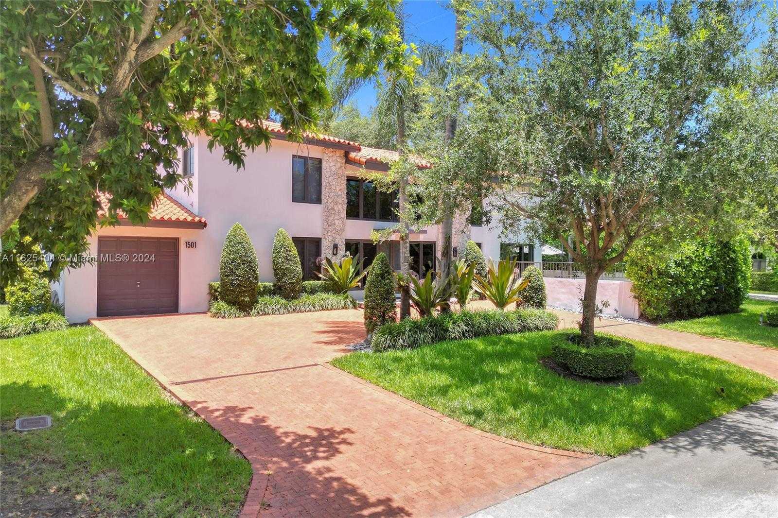 photo 1: 1501 Algardi Ave, Coral Gables FL 33146