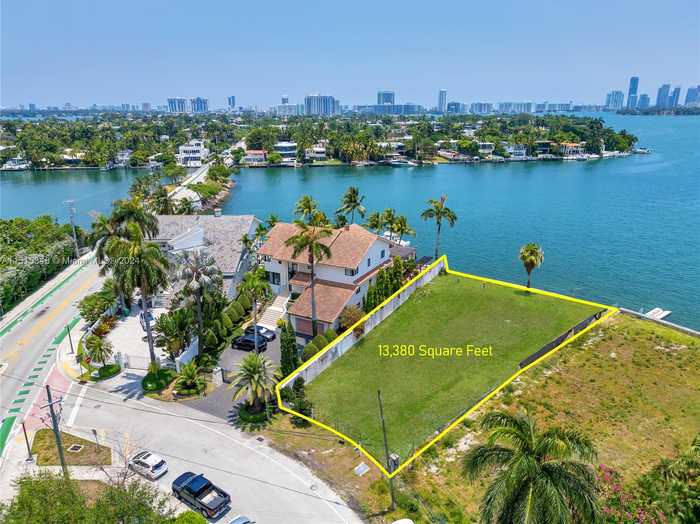 photo 1: 1386 S Venetian Way, Miami FL 33139