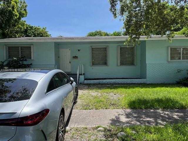 photo 1: 12905 NE 4th Ave, North Miami FL 33161