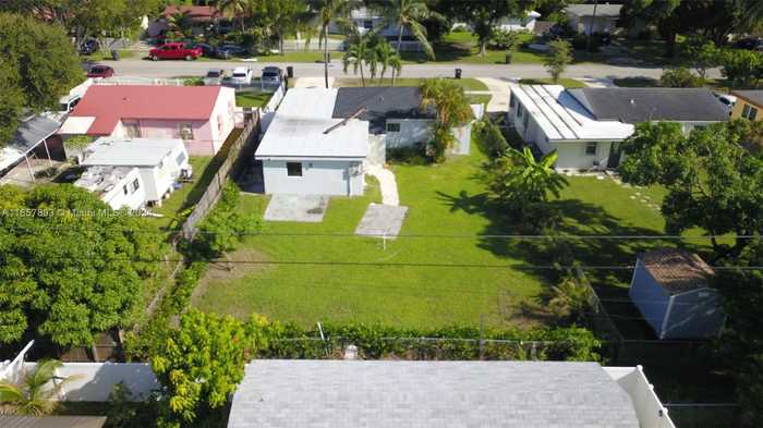 photo 22: 1040 NE 143rd St, North Miami FL 33161