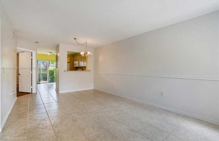 photo 2: 681 NW 78th Ter Unit 102, Pembroke Pines FL 33024