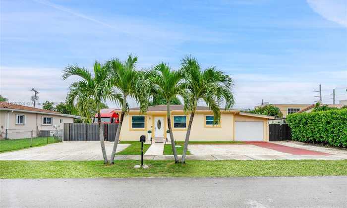 photo 1: 1101 SW 71st Ave, Miami FL 33144