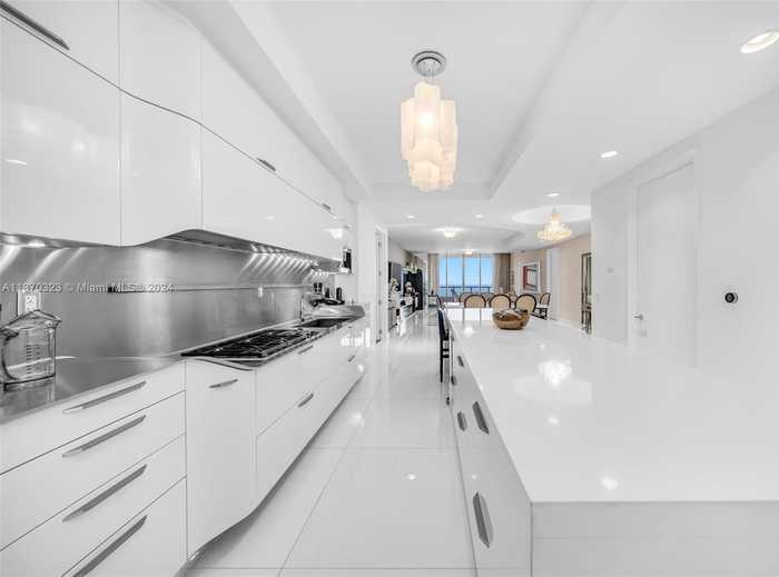 photo 2: 9701 Collins Ave Unit 1504S, Bal Harbour FL 33154