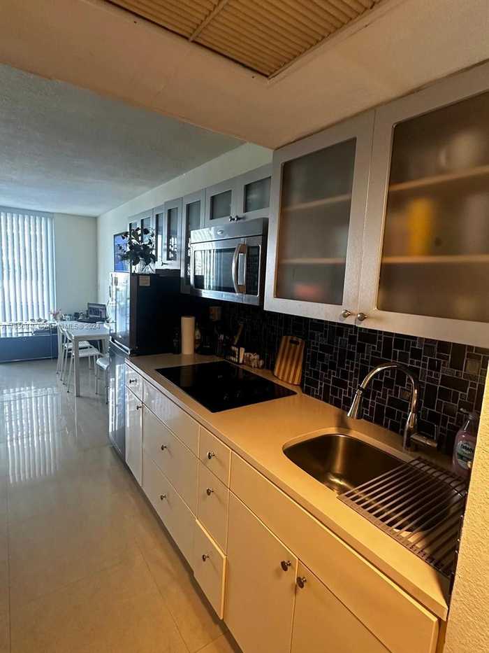 photo 1: 19201 Collins Ave Unit 123, Sunny Isles Beach FL 33160