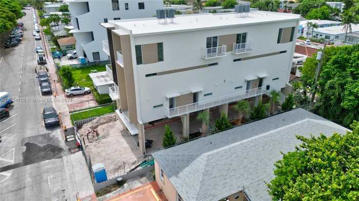 photo 2: 816 84th St Unit 4, Miami Beach FL 33141