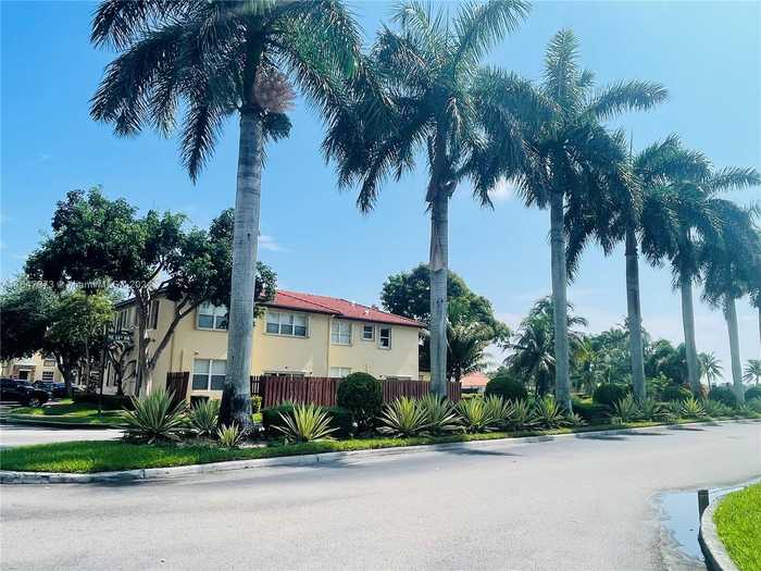 photo 1: 3350 NE 13th Cir Dr Unit 110-21, Homestead FL 33033