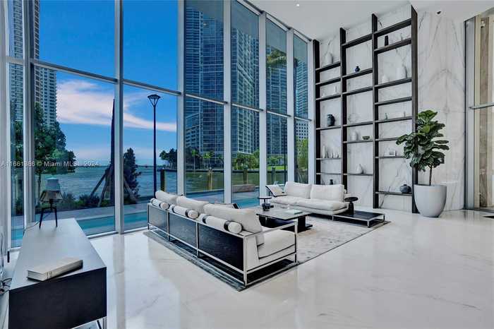 photo 2: 300 Biscayne Blvd Way Unit 1106, Miami FL 33131