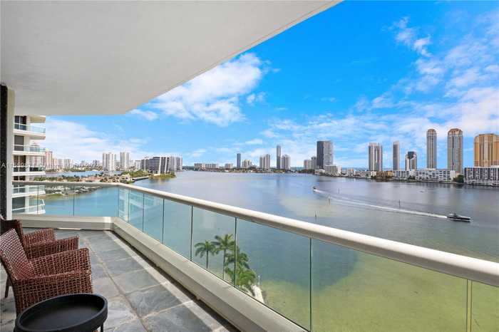 photo 2: 2600 Island Blvd Unit 1201, Aventura FL 33160