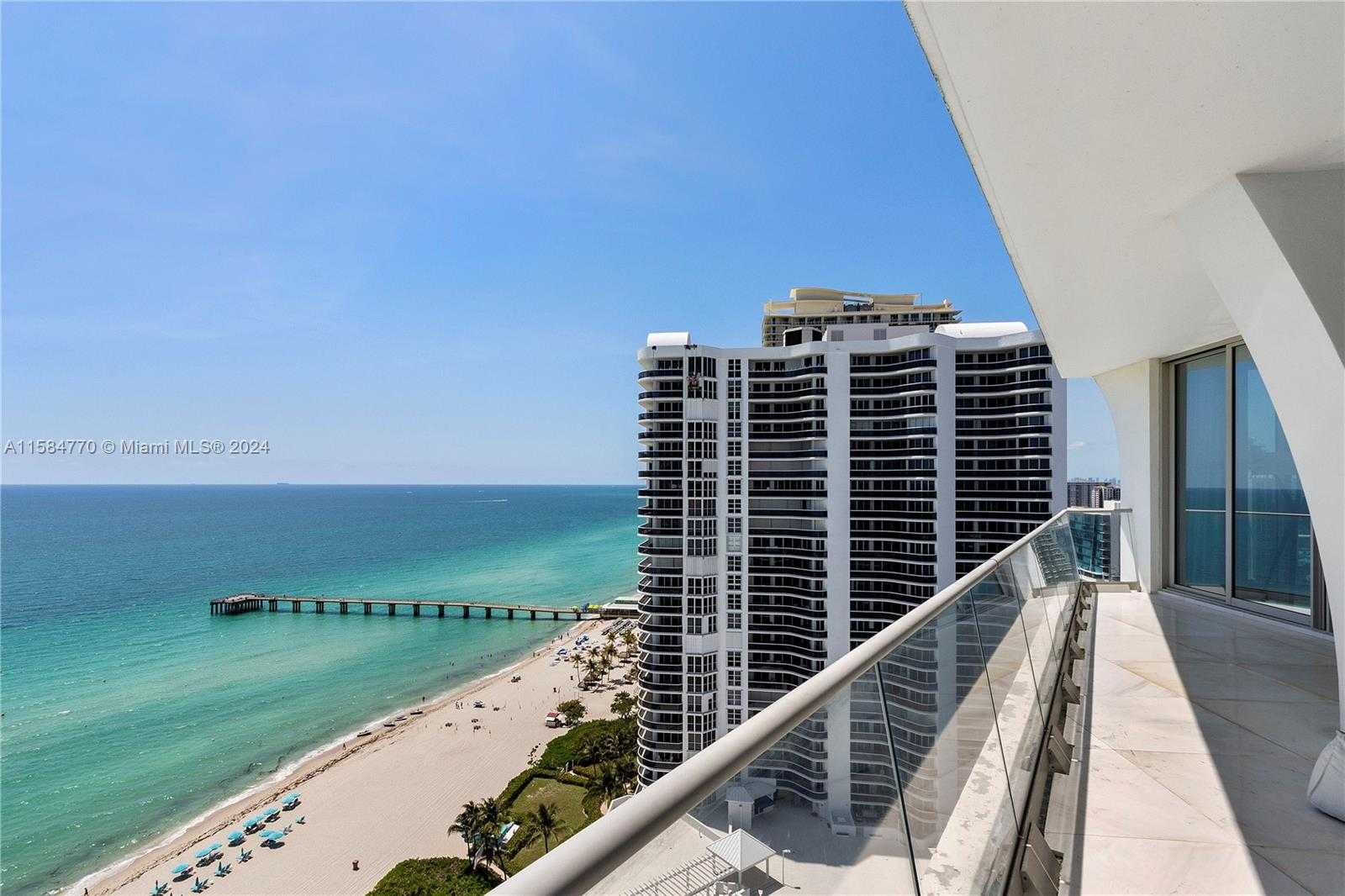 photo 2: 16901 Collins Ave Unit 1901, Sunny Isles Beach FL 33160