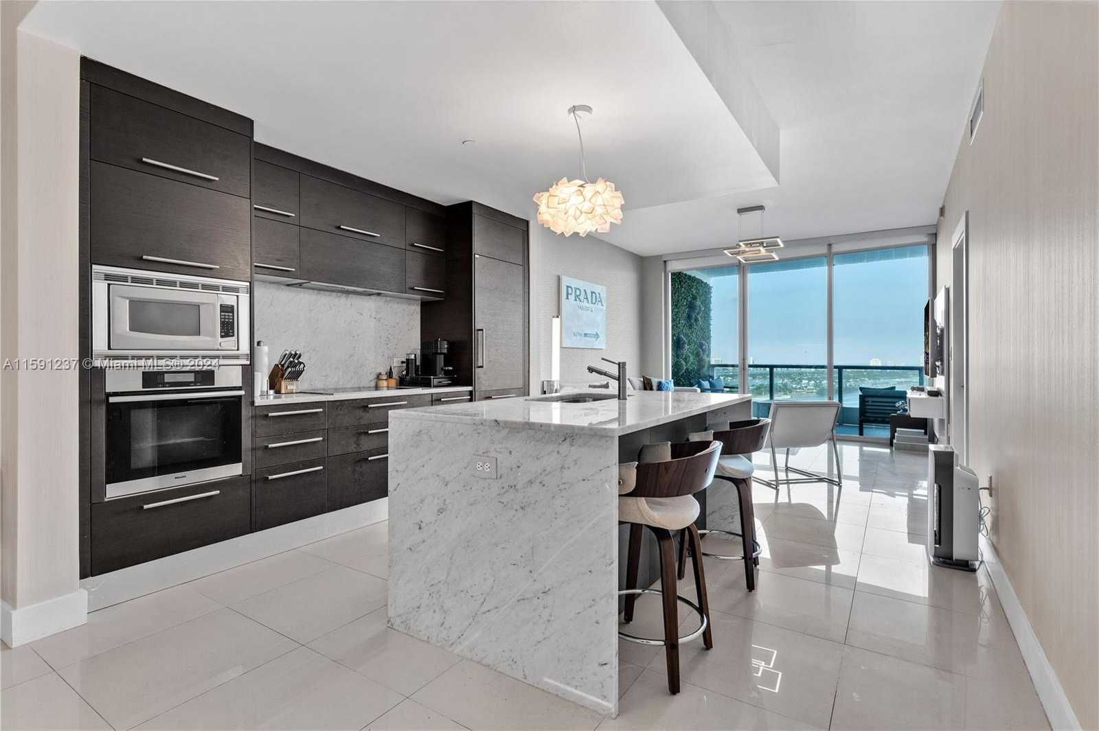 photo 3: 900 Biscayne Blvd Unit 3003, Miami FL 33132